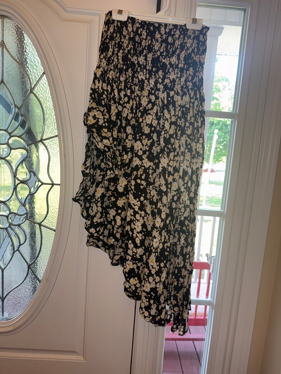 Free People Dresses & Skirts - Floral Ruffle Black Midi Skirt